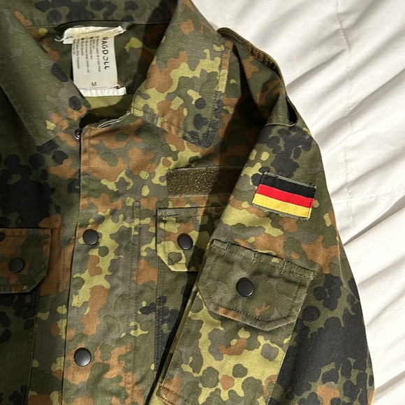 Jacket - Picture 3 of 4